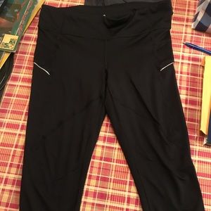 Black Cropped Athleta Leggings